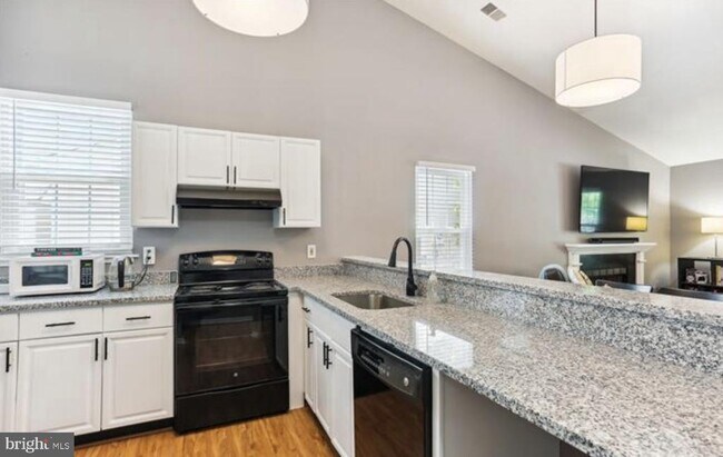 Building Photo - 13348 Neerwinder Pl