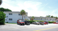 Building Photo - Deerfield Apartments LLC