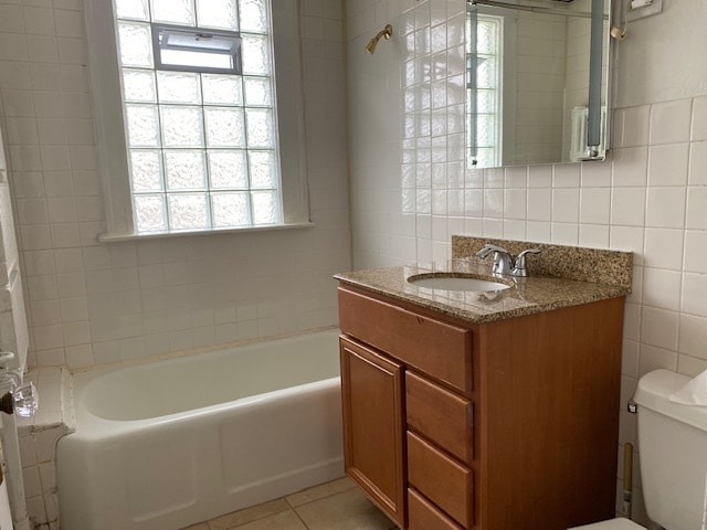 bathroom #1 - 2915 N Farwell Ave