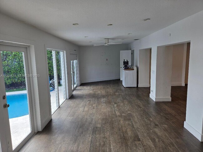 Building Photo - 8220 SW 48th St