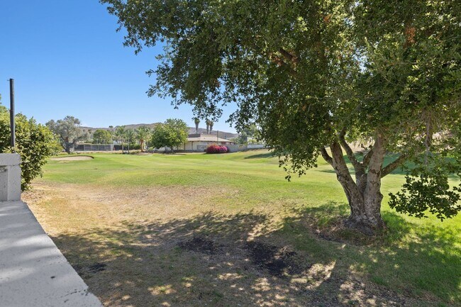 Building Photo - Beautifully Updated Home in Lake Lindero