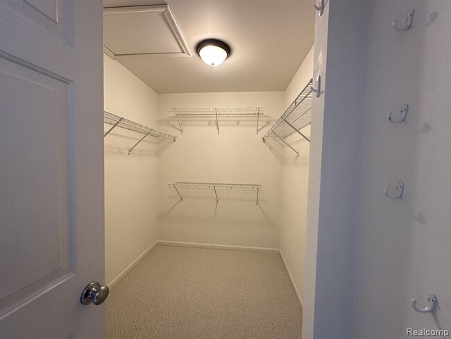 Building Photo - 149 S Vista