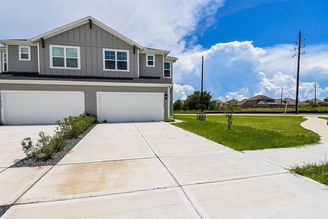 Primary Photo - 27943 Western Crk Ct
