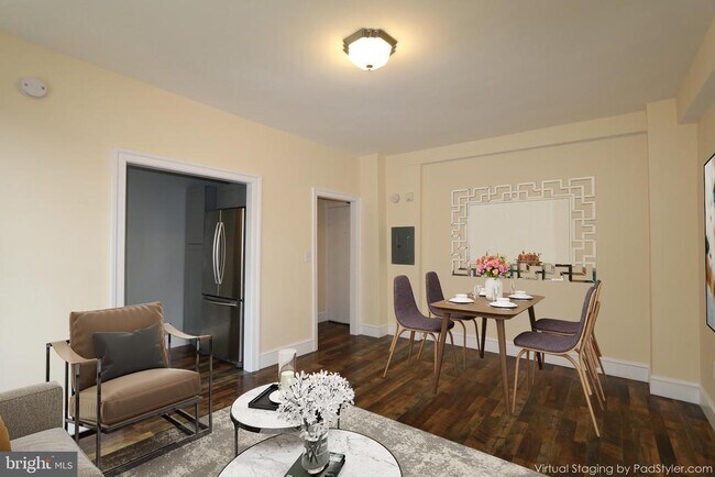 Building Photo - 1457 Park Rd NW