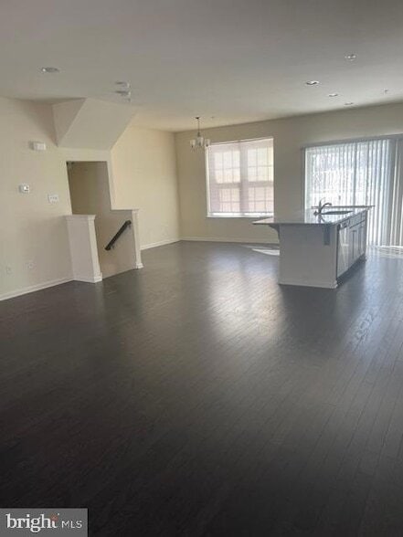 Building Photo - 112 Graystone Dr