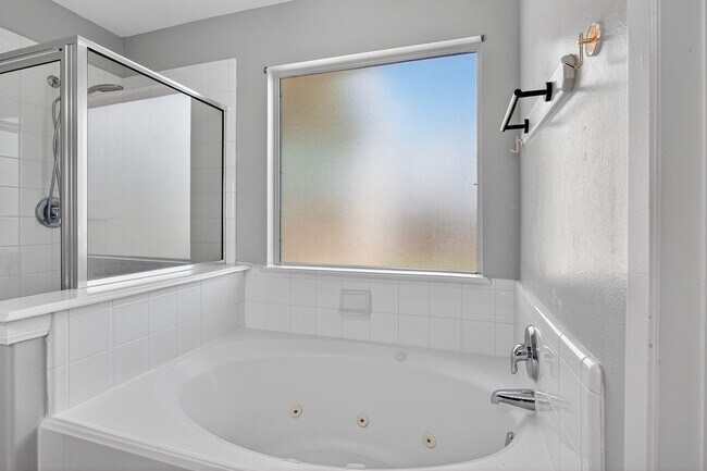 Building Photo - 6706 Portlick Dr