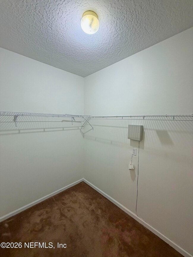 Building Photo - 3888 Summer Grove Way S