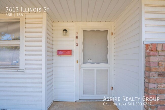 Building Photo - Cute 3 Bedroom Midtown Home