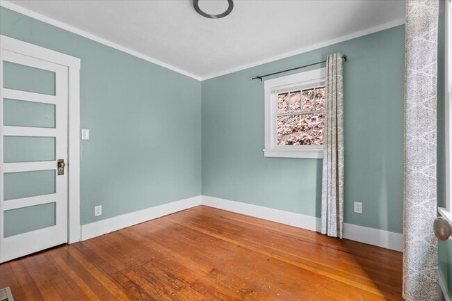 Building Photo - 1144 Canyon Ave