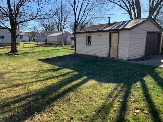 Building Photo - Gorgeous Ranch Home in Lawrence Township