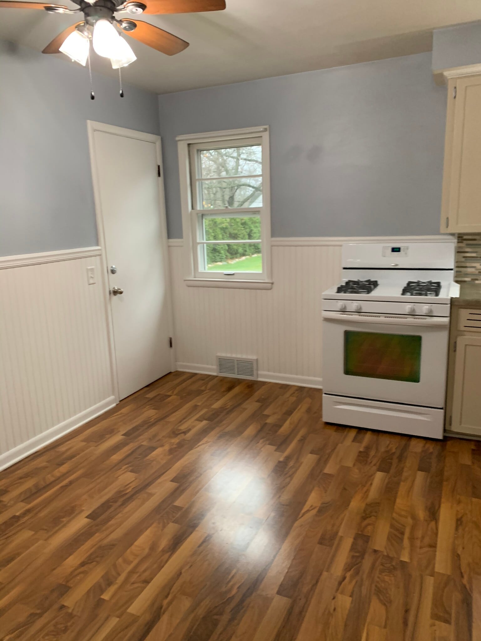 Eat-in kitchen - 3520 Iroquois Trl