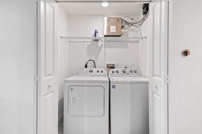 Building Photo - 605 Kemp St