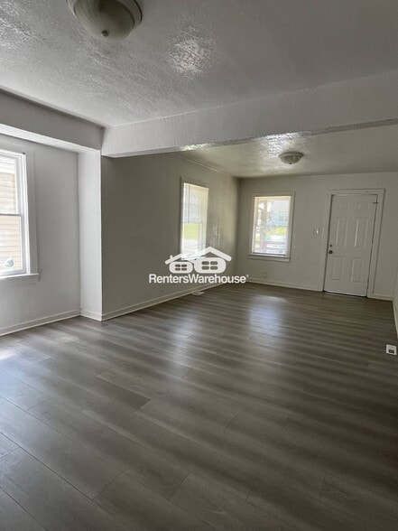 Building Photo - 7133 Agnes Ave