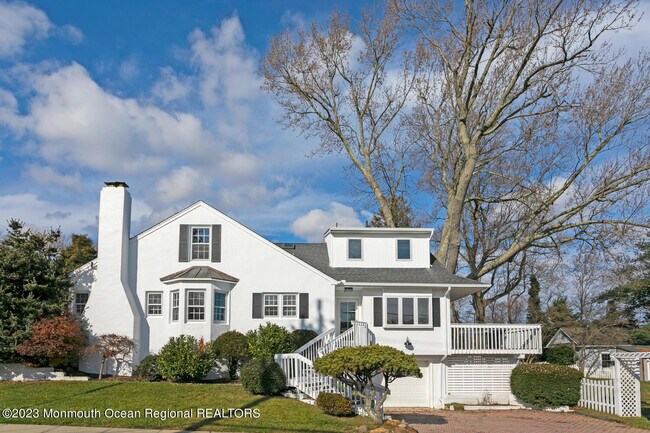 Primary Photo - 121 Bingham Ave