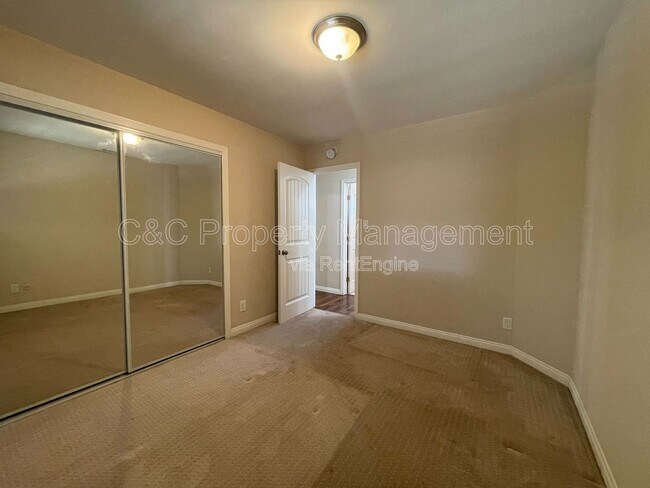 Building Photo - 4774 Mt Cresti Dr