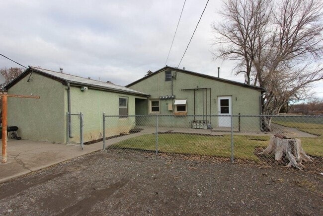 Building Photo - Malbec 4-Plex