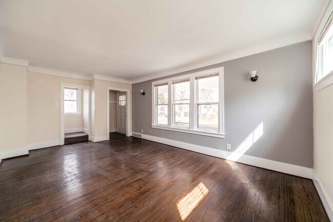 Building Photo - 3 Bedroom - 1 Bath - $1,350