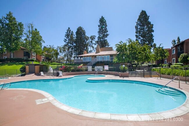 Building Photo - 17105 W Bernardo Dr