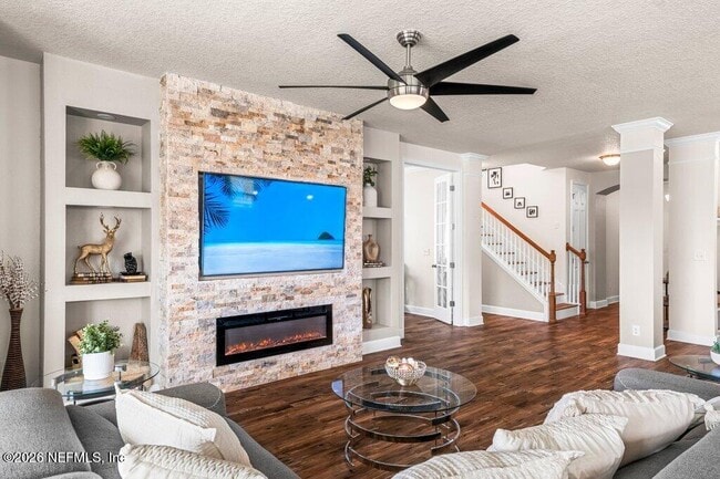 Building Photo - 131 Paradise Valley Dr