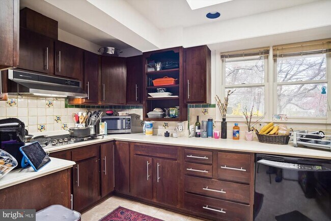 Building Photo - 5215 Brookeway Dr