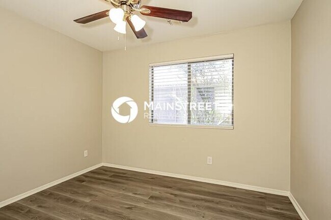 Building Photo - 3 Bedroom Pet-Friendly Home in PEORIA, AZ with Main Street Renewal
