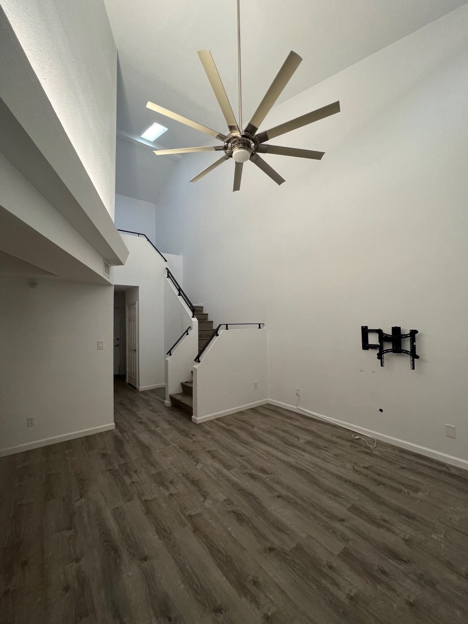 Building Photo - 7835 E Glenrosa Ave