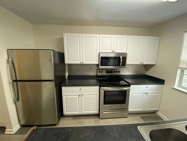 Building Photo - Columbus Station Condo