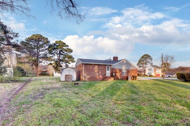 Building Photo - Call Eric Thompson at (757) 685-3172 for more information