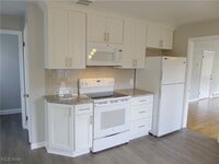 Building Photo - 3006 Warrensville Center Rd