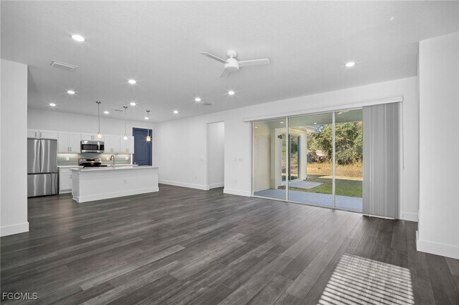 Building Photo - 2816 Barry Rd