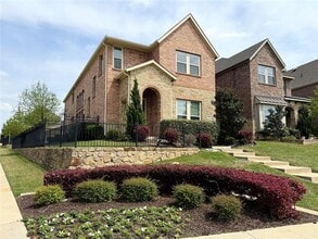 Building Photo - 6914 Birch Creek Dr