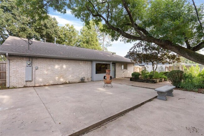 Building Photo - 759 Carlingford Ln