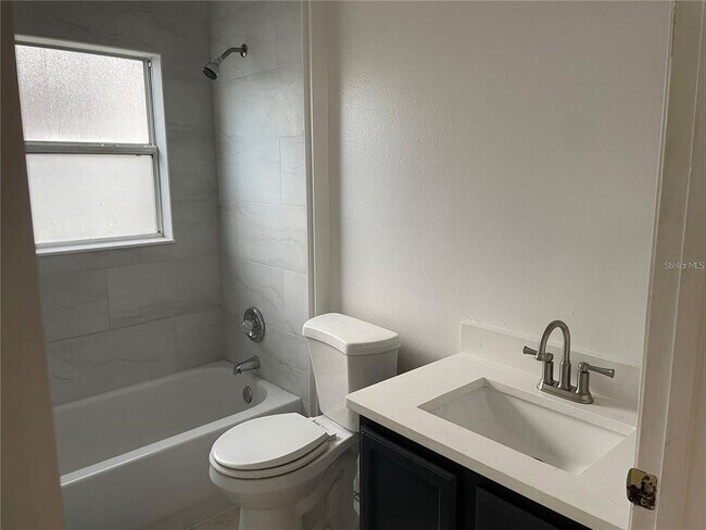 Building Photo - 8312 Lake Park Estates Blvd