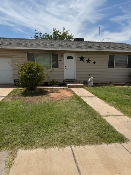 Primary Photo - 1421 W 450 N