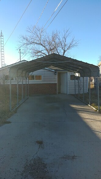 Building Photo - 300 Avenue C1