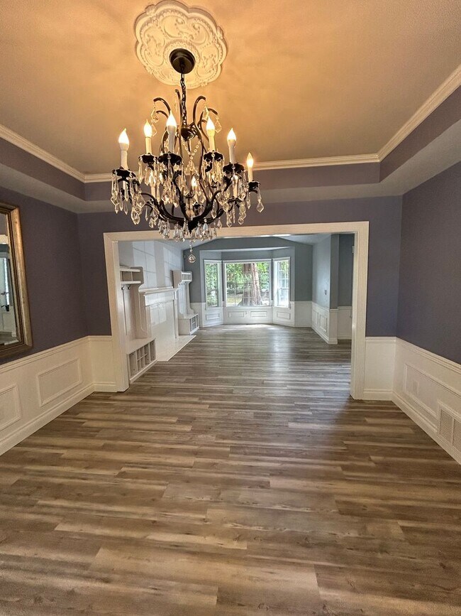 Building Photo - For Rent – Stunning 4-Bedroom NW Contempor...