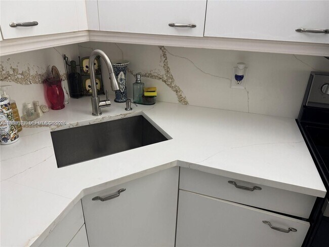 Building Photo - 5133 Brisata Cir