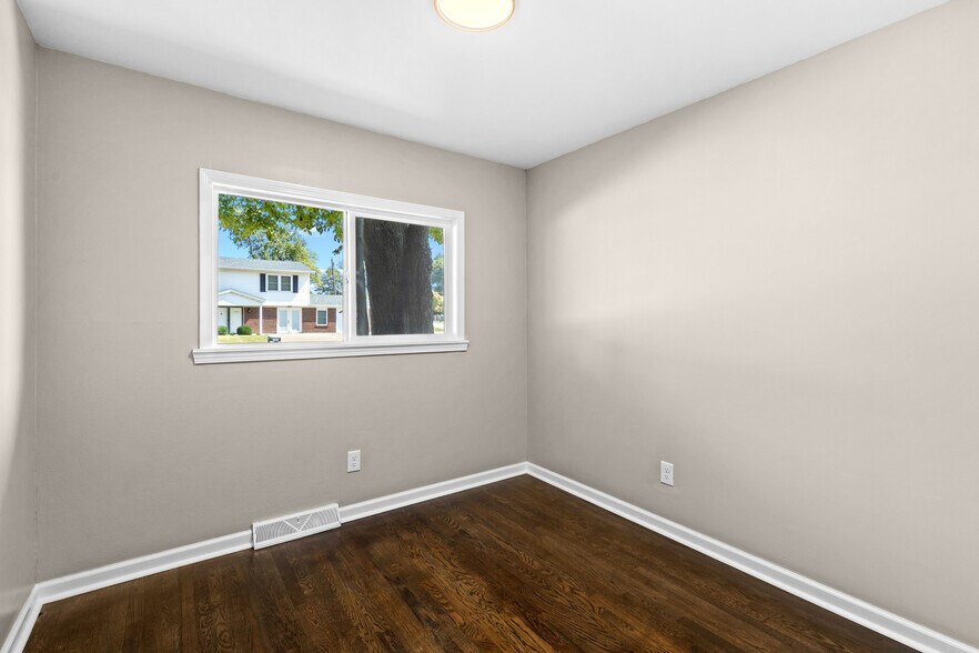 Building Photo - 1411 Caulks Hill Rd