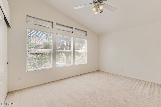 Building Photo - 2109 Club Meadows Dr