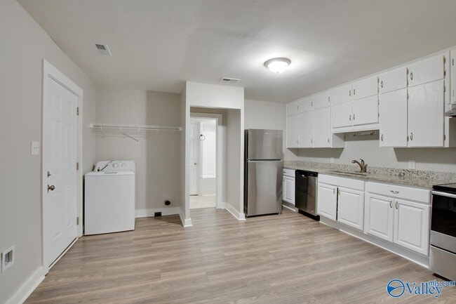 Building Photo - 3501 Dubose St SW