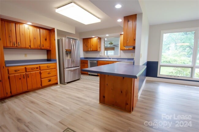 Building Photo - 111 Clement Dr