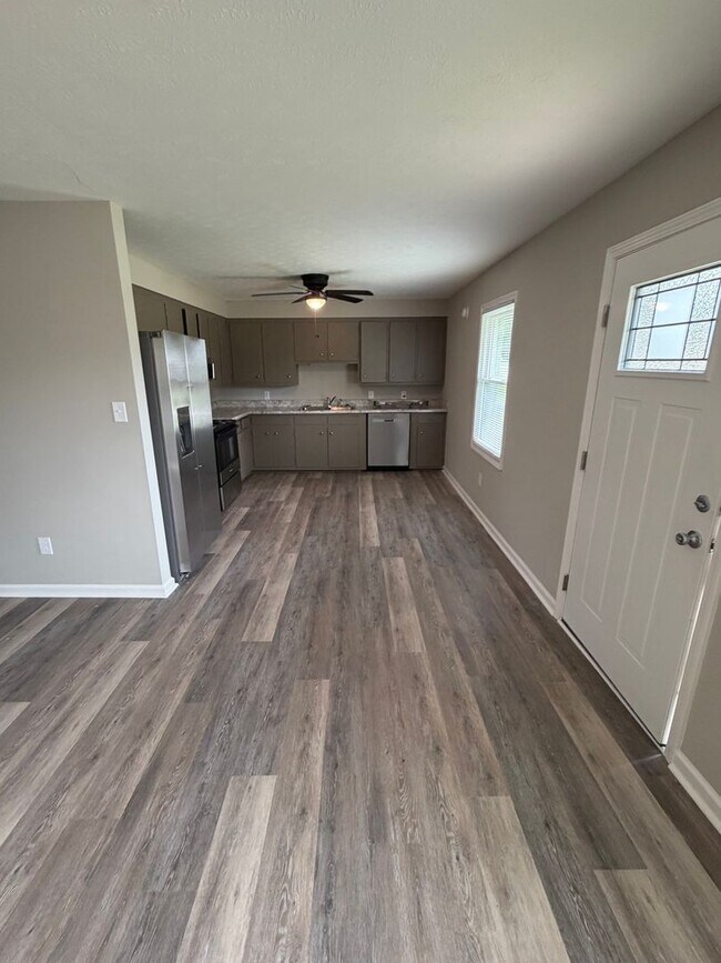 Building Photo - 4405 Diddle Dr