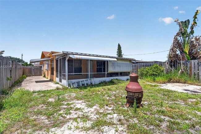 Building Photo - 2240 NE Rustic Way