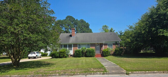 Building Photo - 603 S McNair St