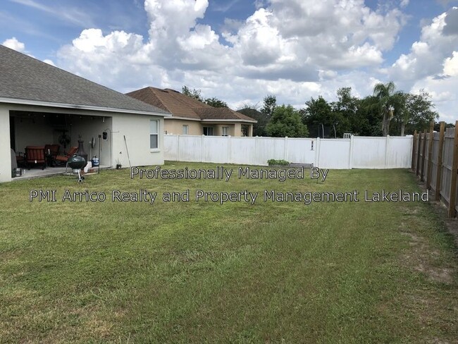 Building Photo - South Lakeland 3 Bedroom with Bonus
