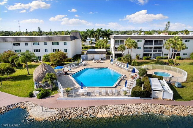 Primary Photo - 1008 Manatee Rd