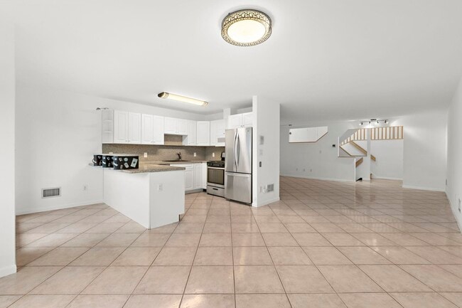 Building Photo - 44 Skyview Terrace