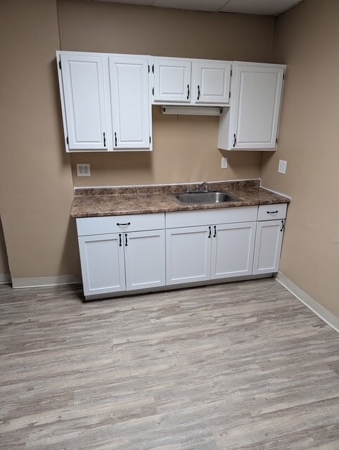 Building Photo - 615 Magee Ave