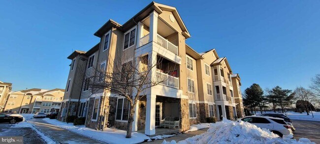 Building Photo - 431 Highland Ests