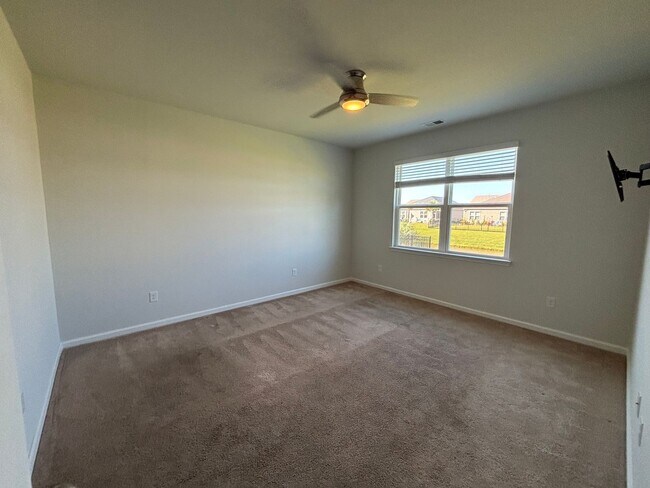 Building Photo - 2888 Pegasus Pl